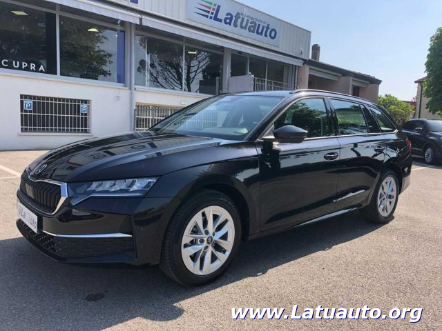 SKODA Octavia Nero pastello