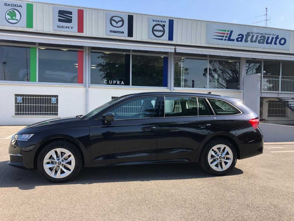 SKODA Octavia 2.0 TDI 150 CV DSG Wagon Selection - 3