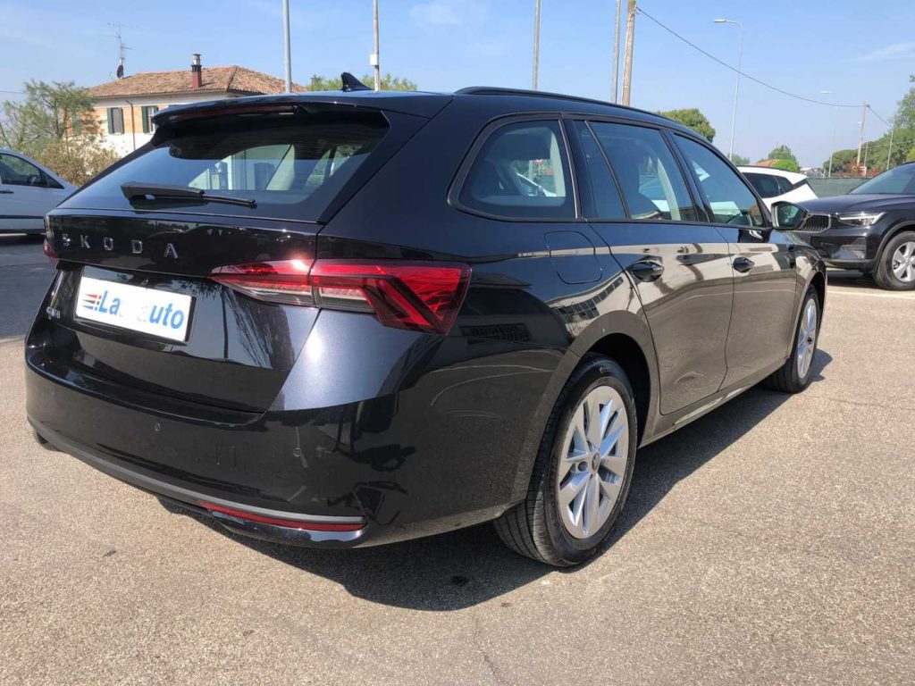 SKODA Octavia 2.0 TDI 150 CV DSG Wagon Selection - 7