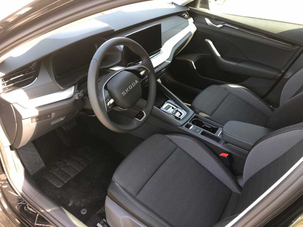 SKODA Octavia 2.0 TDI 150 CV DSG Wagon Selection - 9