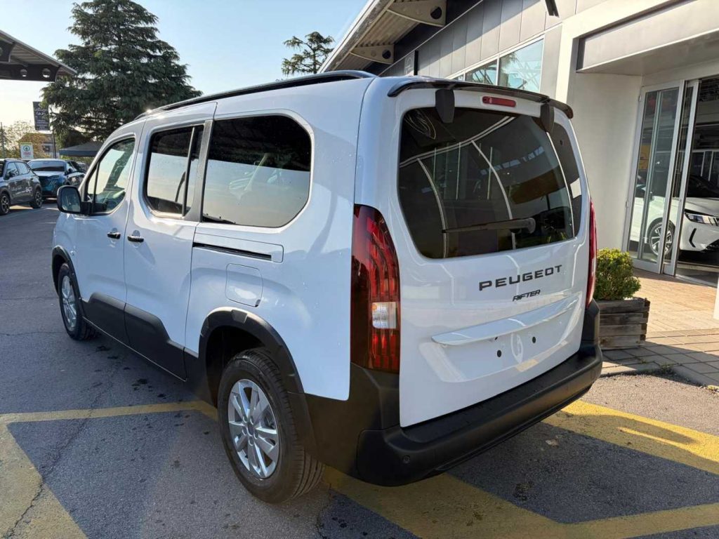 PEUGEOT Rifter BlueHDi 130 S&S Allure Long - 8