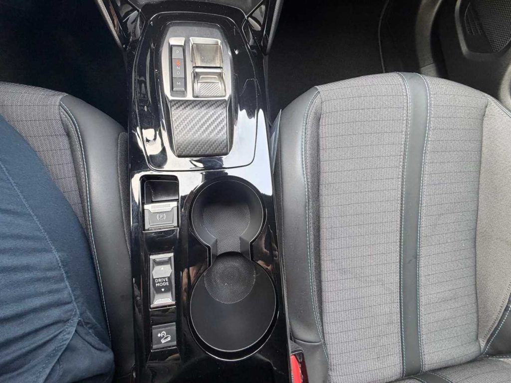 PEUGEOT 2008 BlueHDi 130 S&S EAT8 Allure - 20