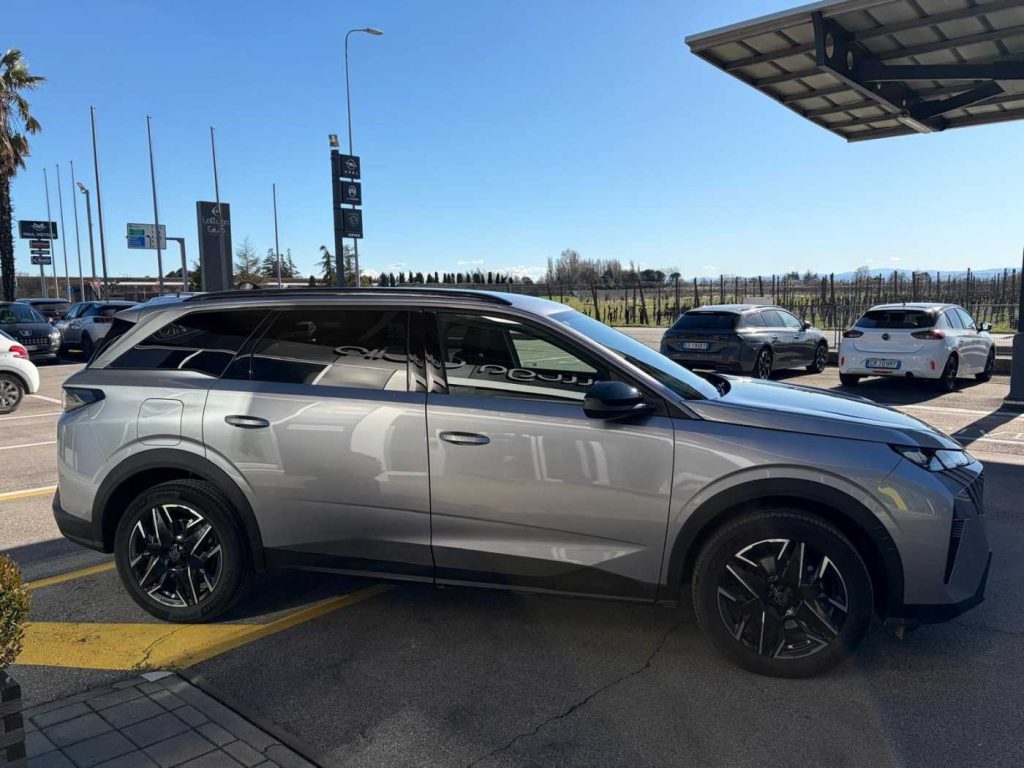 PEUGEOT 5008 Hybrid 145 e-DCS6 Allure - 5