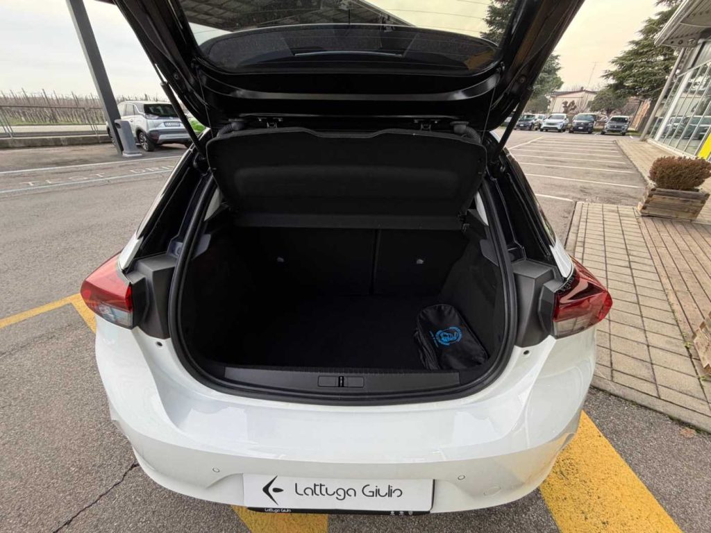 OPEL Corsa 1.2 Design & Tech - 10