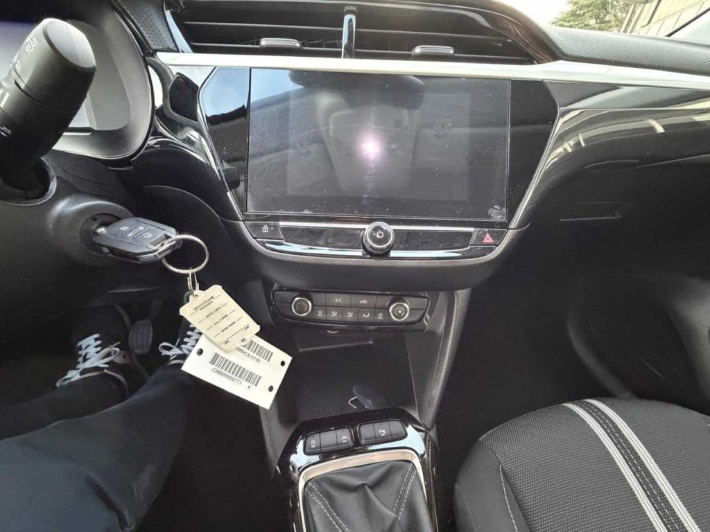 OPEL Corsa 1.2 Design & Tech - 14