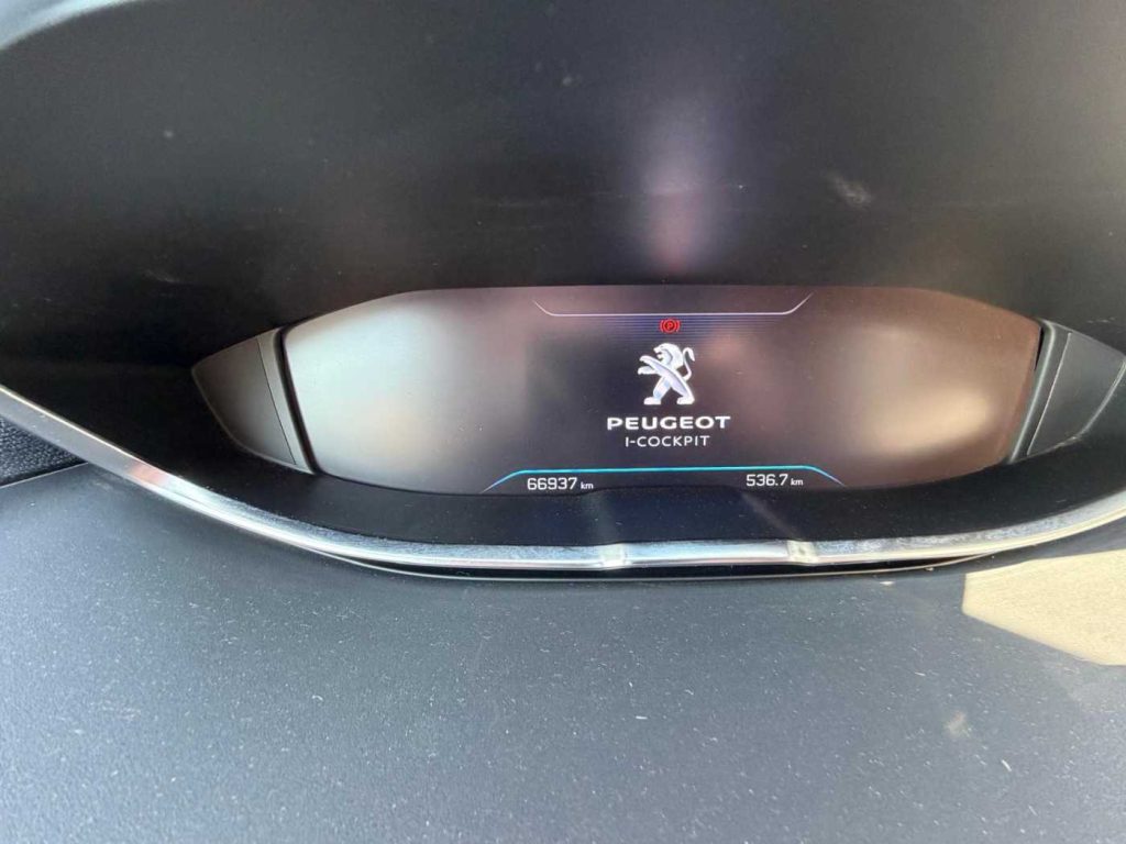 PEUGEOT 3008 BlueHDi 130 S&S Active - 14