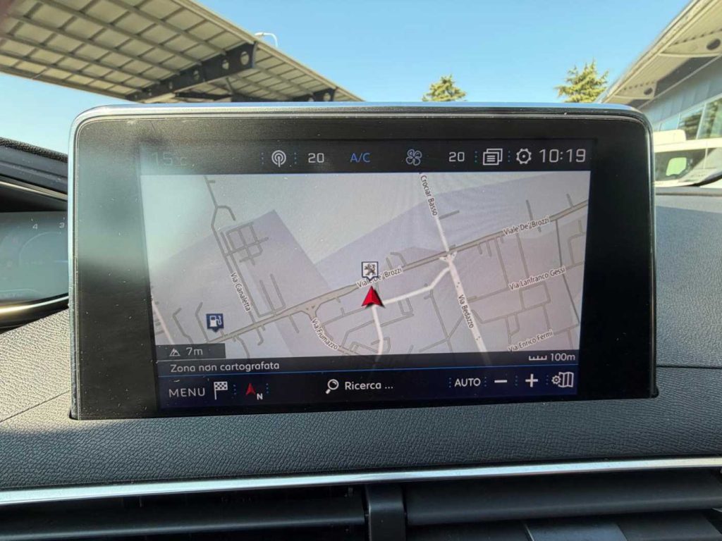 PEUGEOT 3008 BlueHDi 130 S&S Active - 21