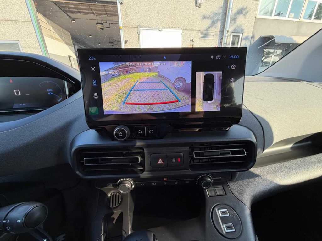 PEUGEOT Rifter BlueHDi 130 S&S Allure Long - 21