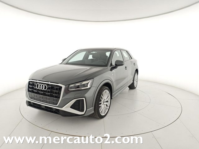 AUDI Q2 Grigio scuro metallizzato