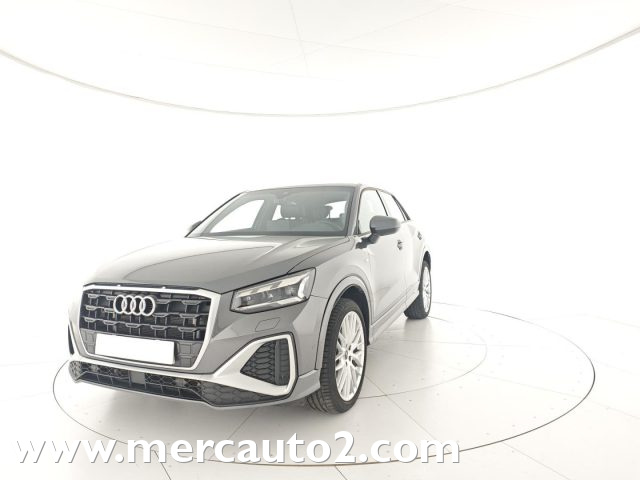 AUDI Q2 Grigio scuro metallizzato
