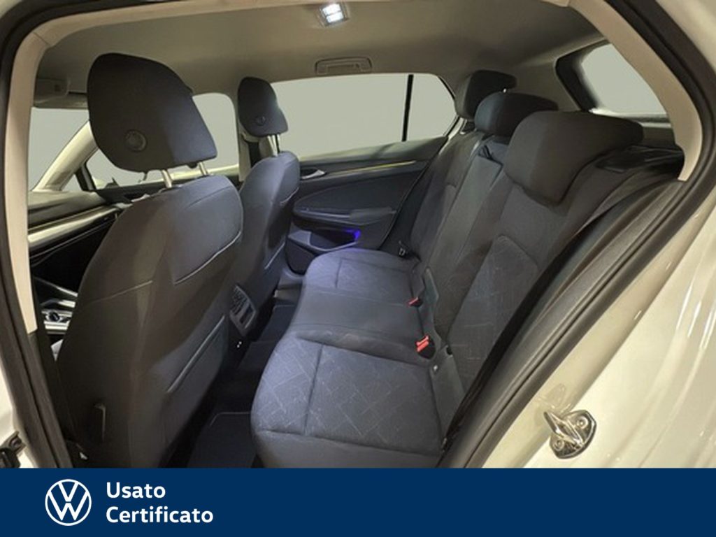 VOLKSWAGEN Golf 1.5 tgi life 130cv dsg - 17