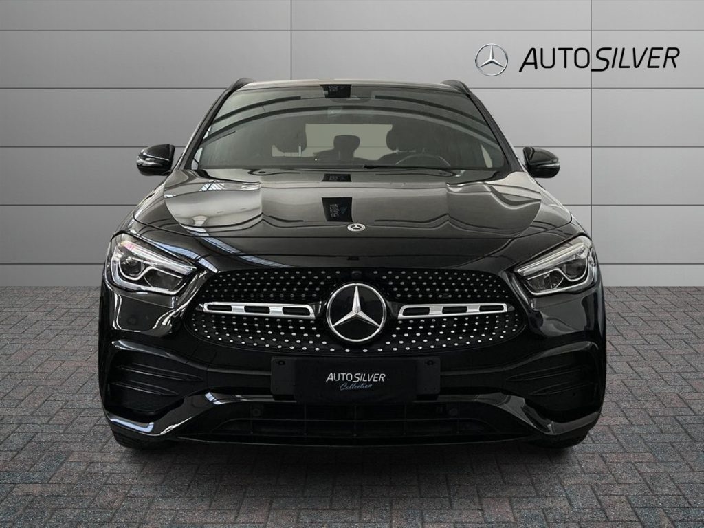 MERCEDES-BENZ GLA 200 d 4matic Premium - 3
