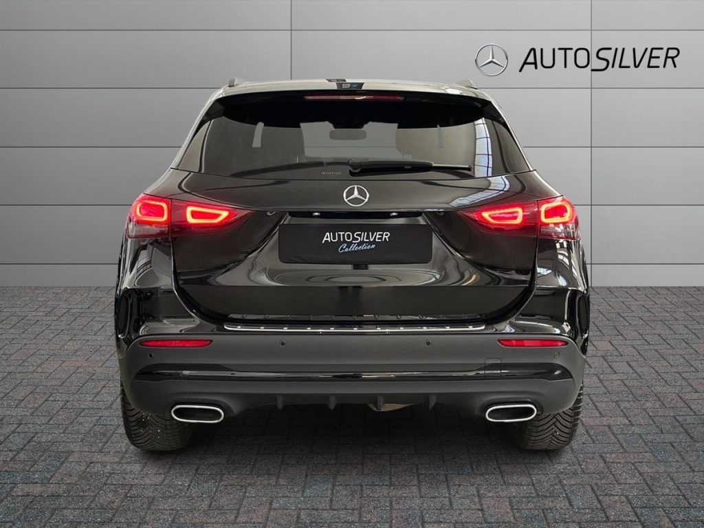 MERCEDES-BENZ GLA 200 d 4matic Premium - 4
