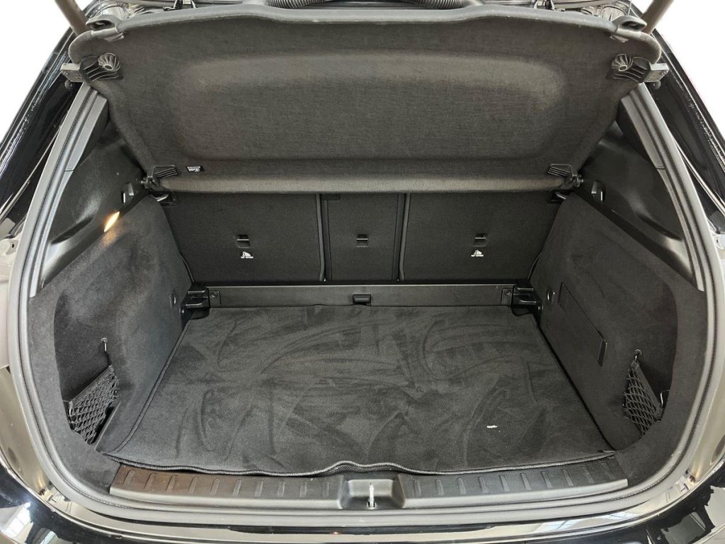 MERCEDES-BENZ GLA 200 d 4matic Premium - 13