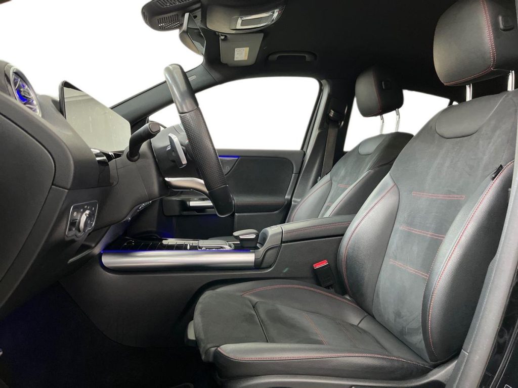 MERCEDES-BENZ GLA 200 d 4matic Premium - 10