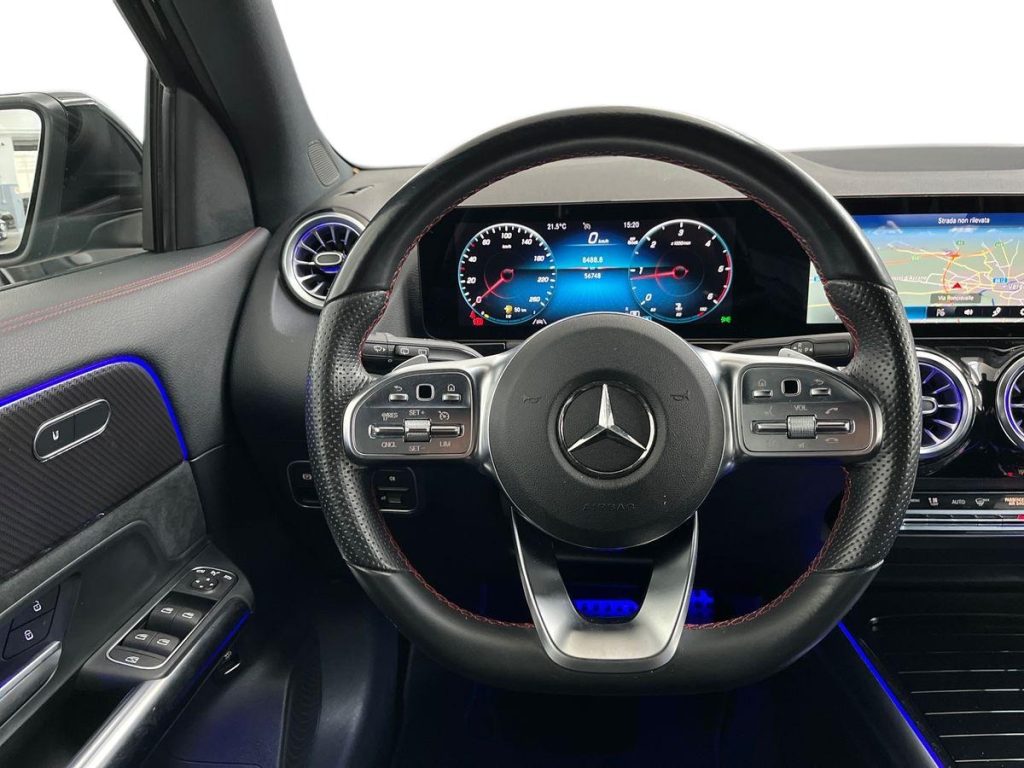 MERCEDES-BENZ GLA 200 d 4matic Premium - 11