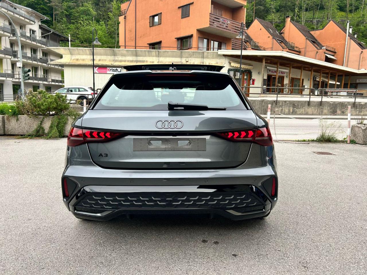 AUDI A3 SPB 35 TDI 110 kW S tronic S line edition - 5
