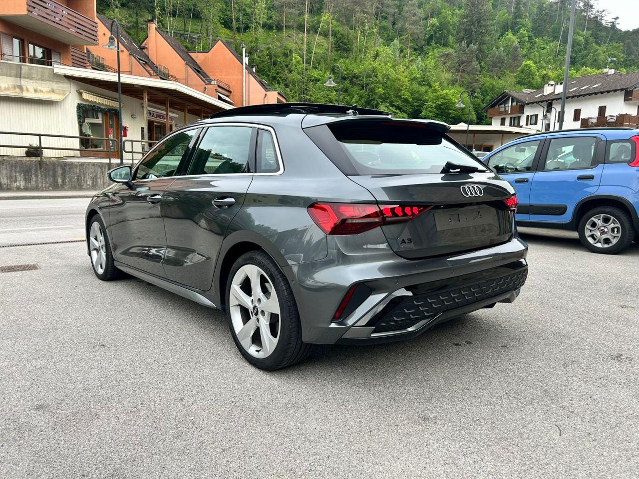 AUDI A3 SPB 35 TDI 110 kW S tronic S line edition - 3