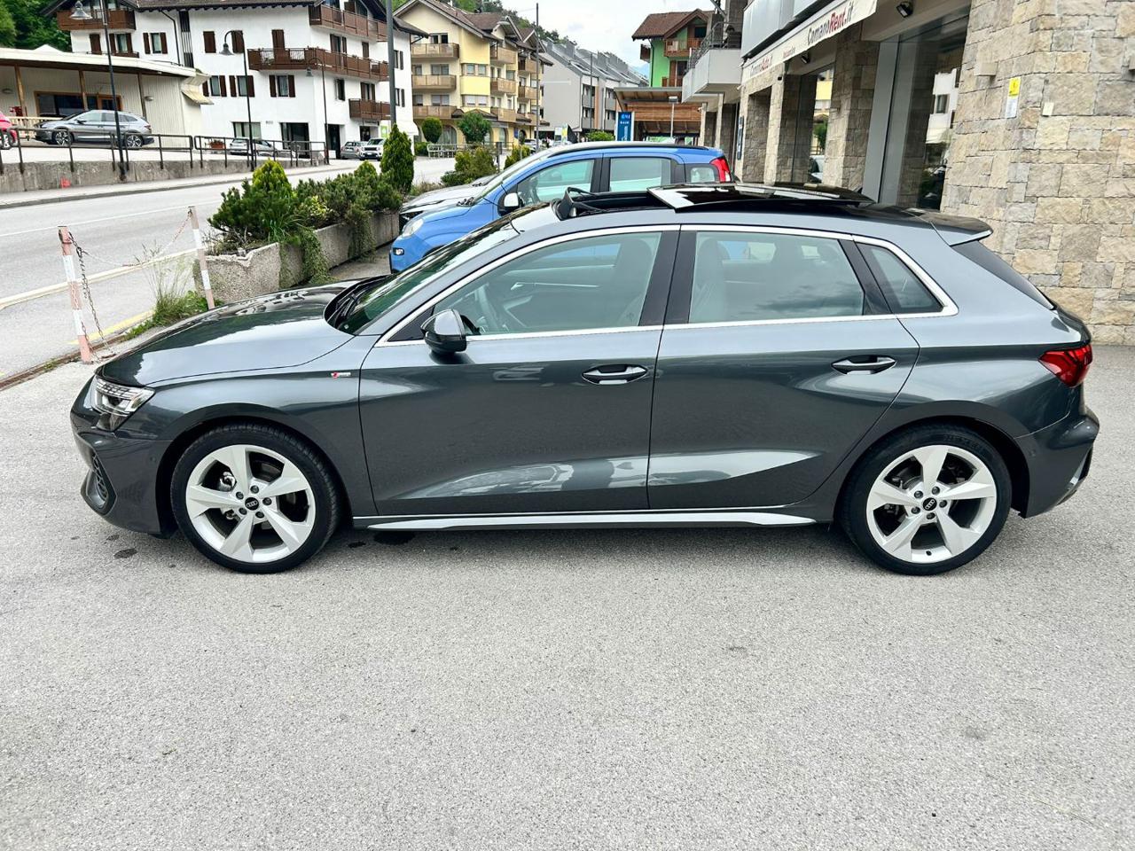 AUDI A3 SPB 35 TDI 110 kW S tronic S line edition - 4