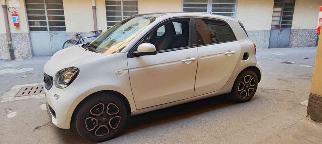 SMART ForFour Bianco pastello