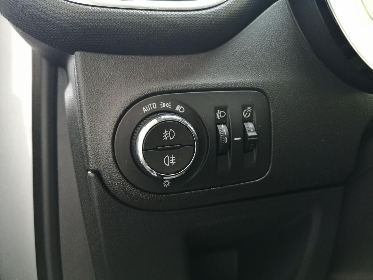 OPEL Crossland X 1.2 12V Start&Stop Innovation - 21