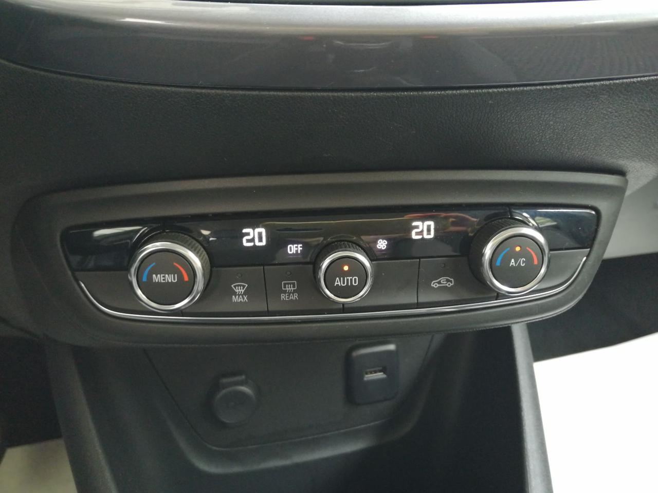 OPEL Crossland X 1.2 12V Start&Stop Innovation - 19