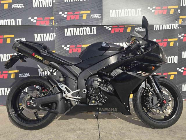 YAMAHA YZF R1 Nero metallizzato