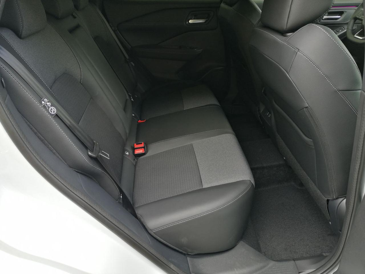 NISSAN Qashqai MHEV 158 CV Xtronic N-Connecta - 11