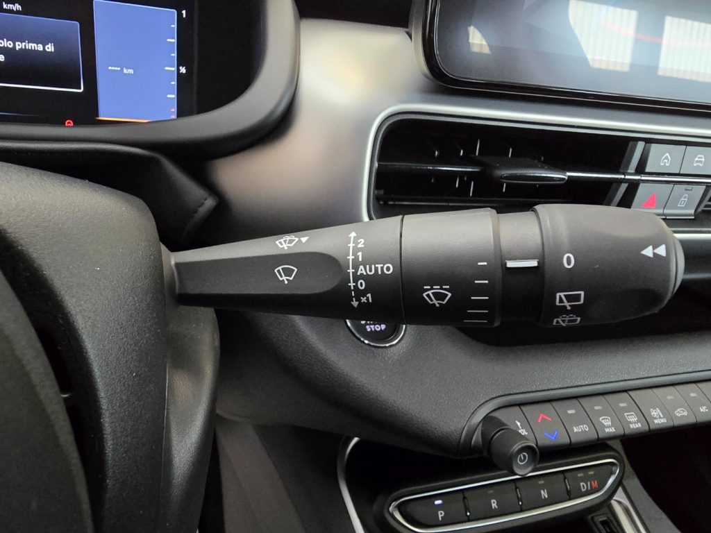 JEEP Avenger 1.2 Turbo 100 CV e-Hybrid Summit - 14