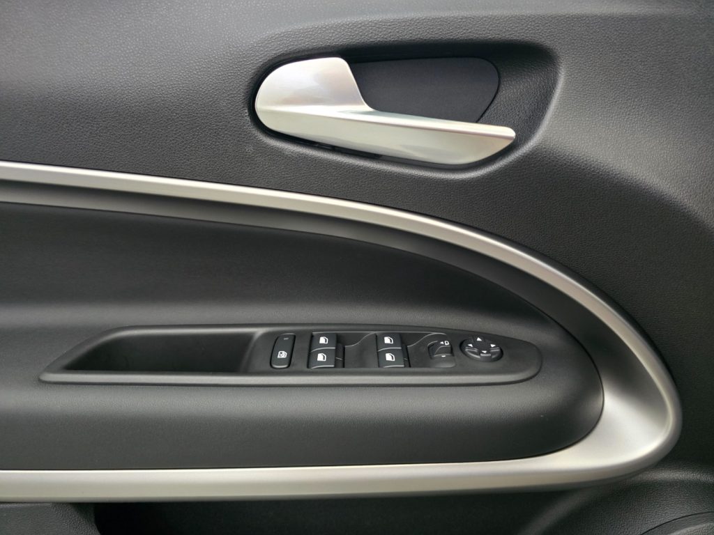 JEEP Avenger 1.2 Turbo 100 CV e-Hybrid Summit - 19