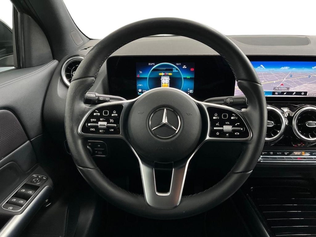 MERCEDES-BENZ GLA 200 d Automatic Sport Plus - 11