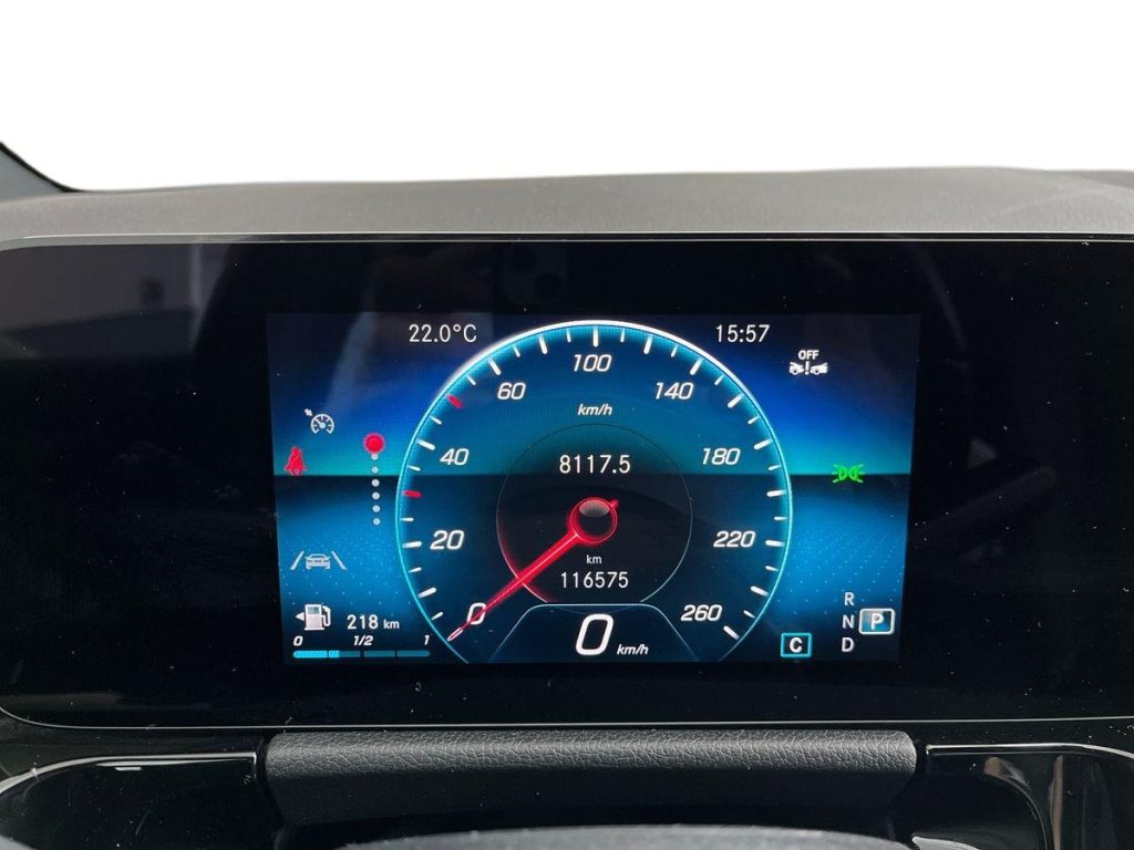 MERCEDES-BENZ GLA 200 d Automatic Sport Plus - 8