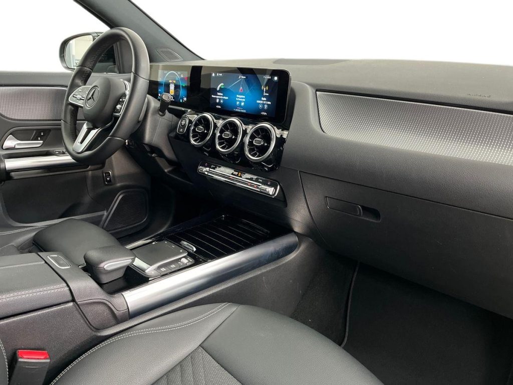 MERCEDES-BENZ GLA 200 d Automatic Sport Plus - 16