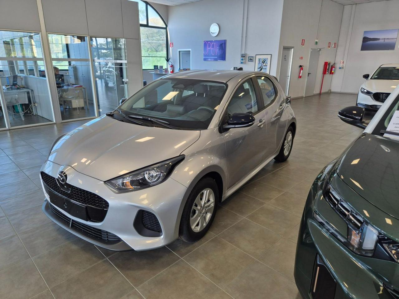 MAZDA 2 Hybrid 1.5 VVT e-CVT Full Hybrid Electric C - 2