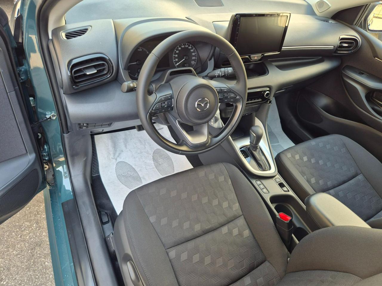 MAZDA 2 Hybrid 1.5 VVT e-CVT Full Hybrid Electric C - 10