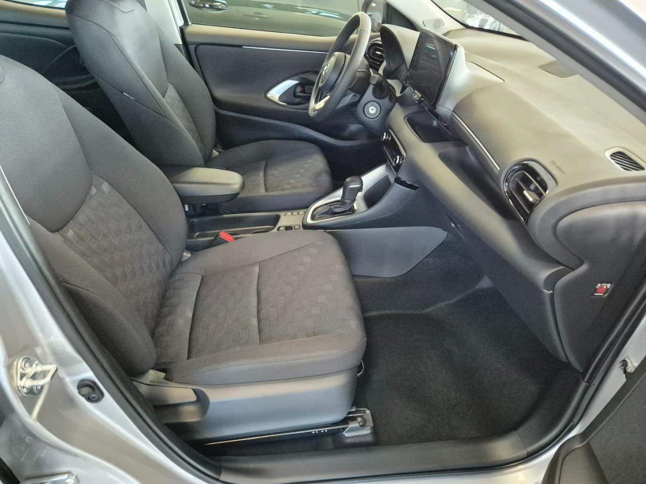 MAZDA 2 Hybrid 1.5 VVT e-CVT Full Hybrid Electric C - 10