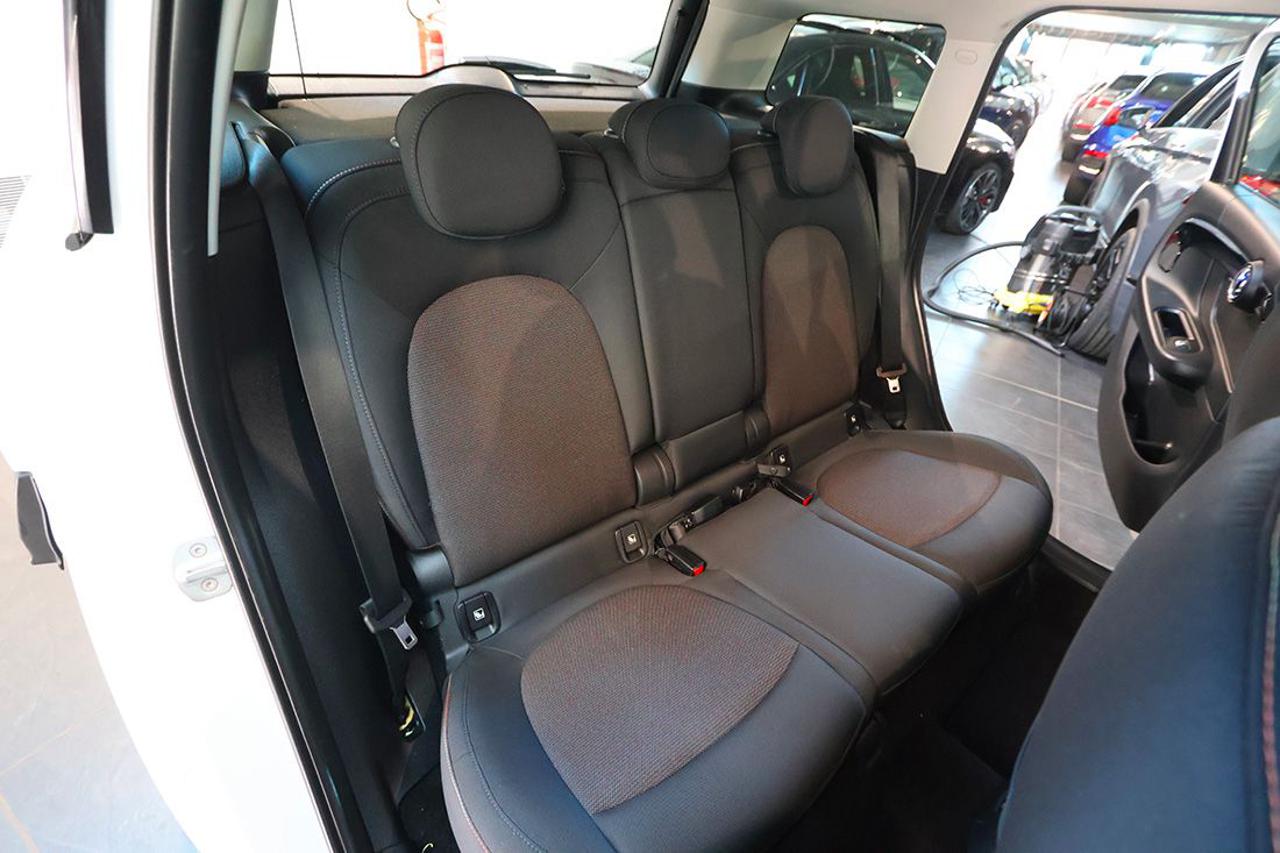 MINI Countryman 1.5 One D - 19