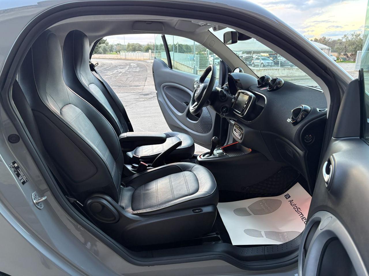 SMART ForTwo EQ Prime 22KW-INTERNI IN PELLE-SEDILI RISCAL. - 9