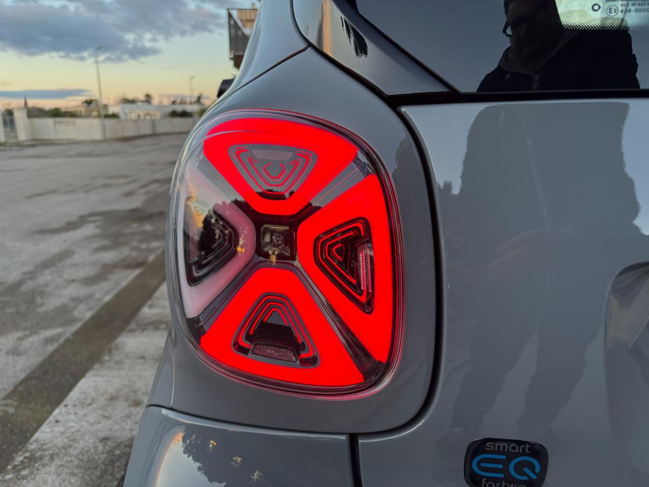 SMART ForTwo EQ Prime 22KW-INTERNI IN PELLE-SEDILI RISCAL. - 30