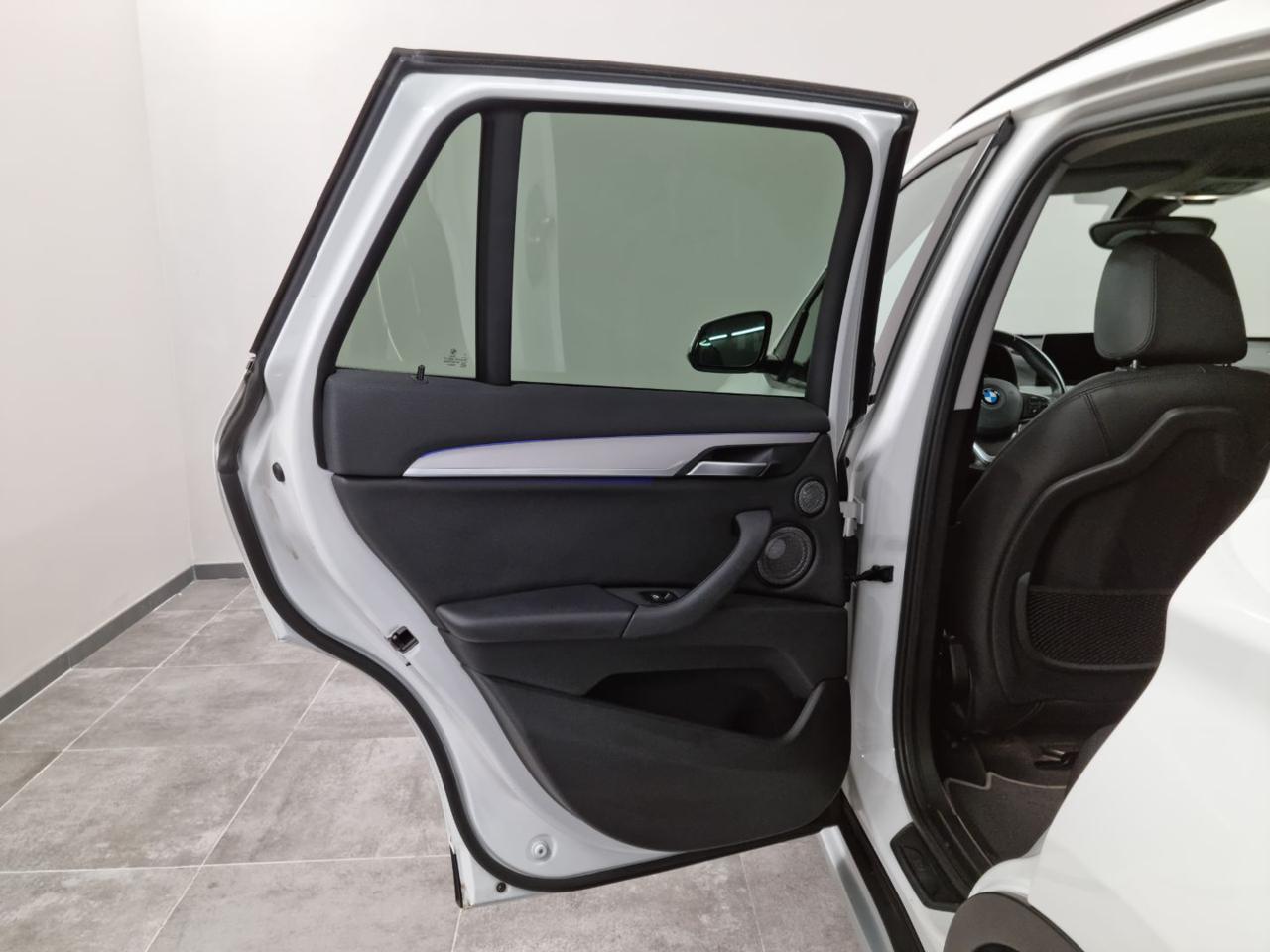 BMW X1 xDrive18d Business Advantage - 23