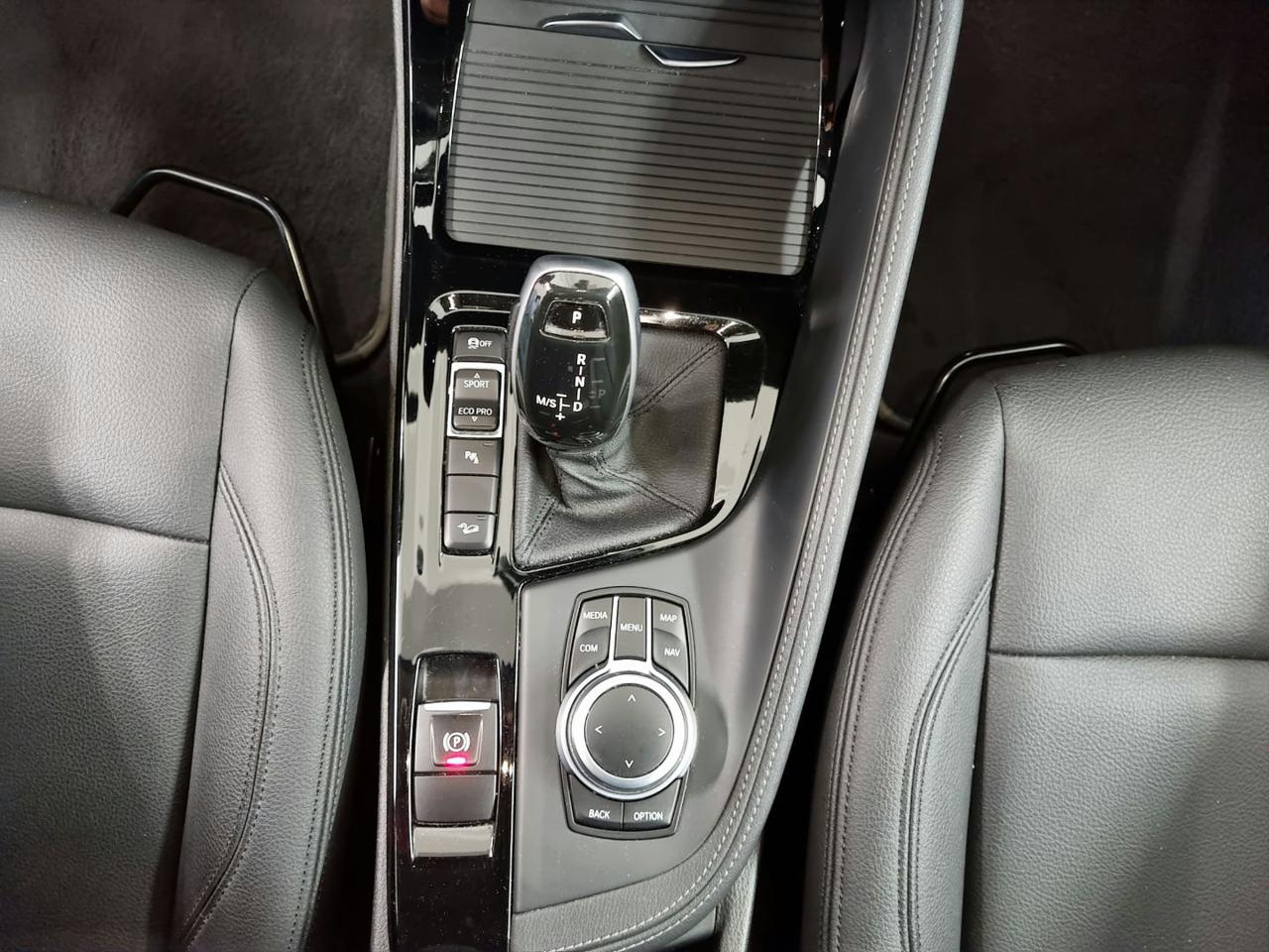 BMW X1 xDrive18d Business Advantage - 34