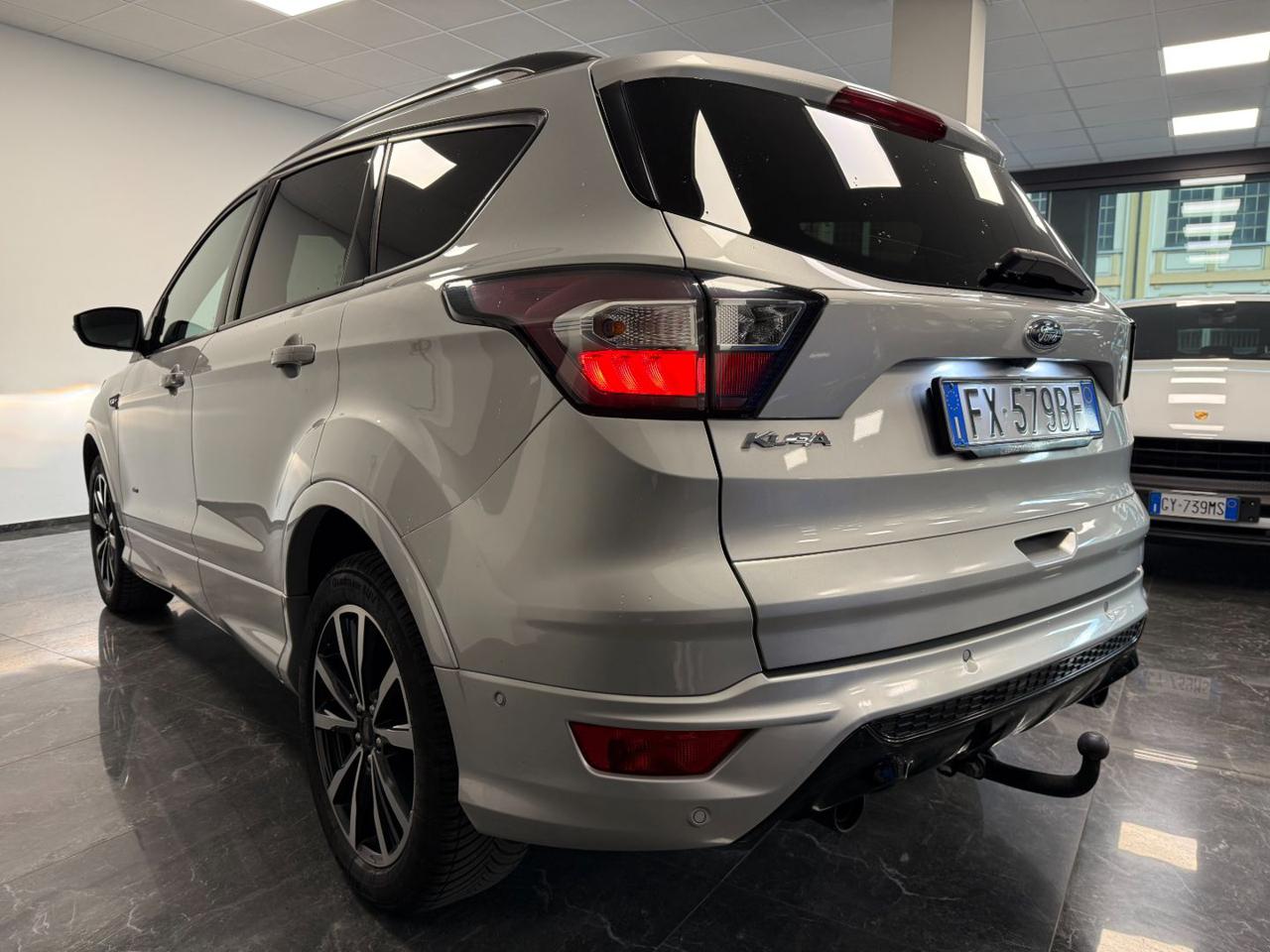 Ford Kuga 2.0 TDCI 150 CV S&S 4WD Powershift ST-Line-GANCIO 2018 - foto 4