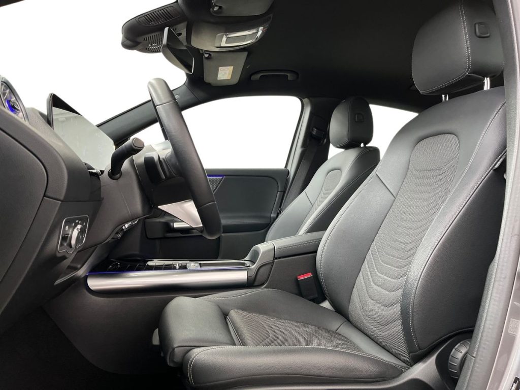 MERCEDES-BENZ EQA 300 4Matic Progressive Advance - 9