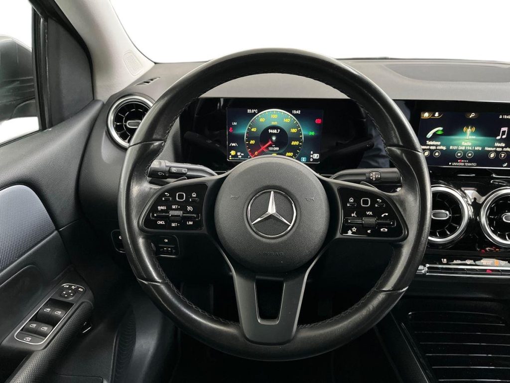 MERCEDES-BENZ B 180 d Automatic Sport - 11