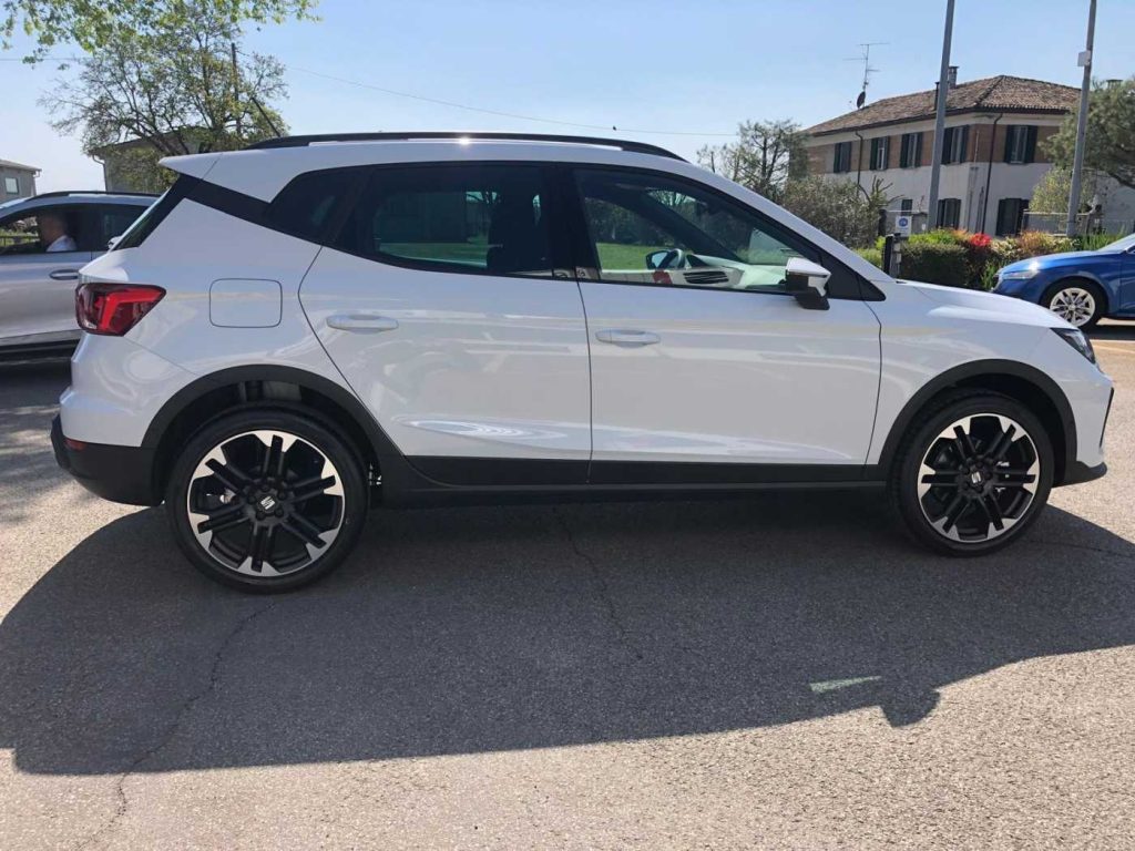 SEAT Arona 1.0 EcoTSI 115 CV DSG Black Edition - 5