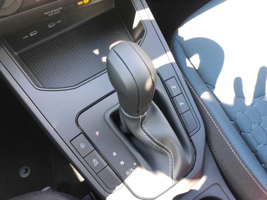 SEAT Arona 1.0 EcoTSI 115 CV DSG Black Edition - 17