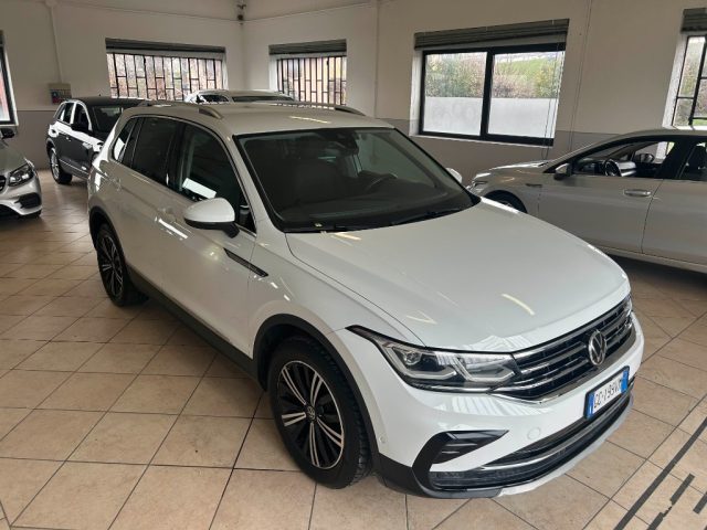VOLKSWAGEN Tiguan Bianco metallizzato