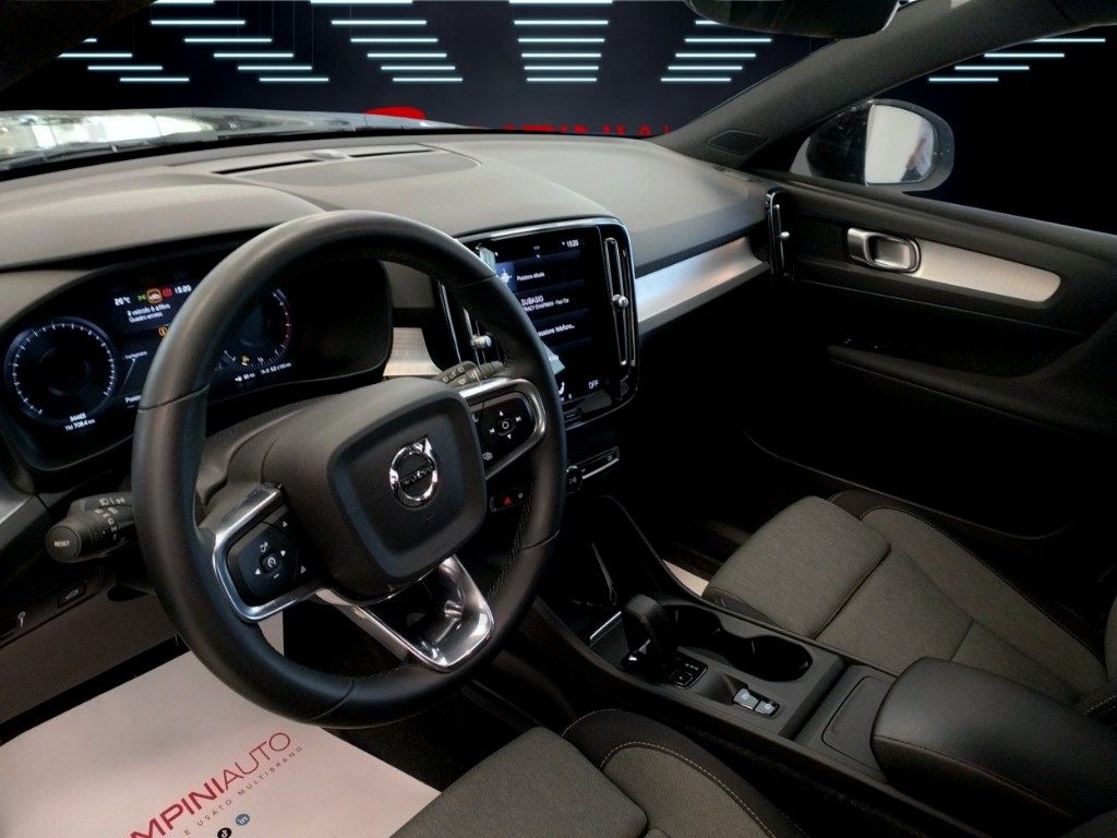 VOLVO XC40 T2 automatico km 34.000 Pronta Consegna 129 Cv - 14