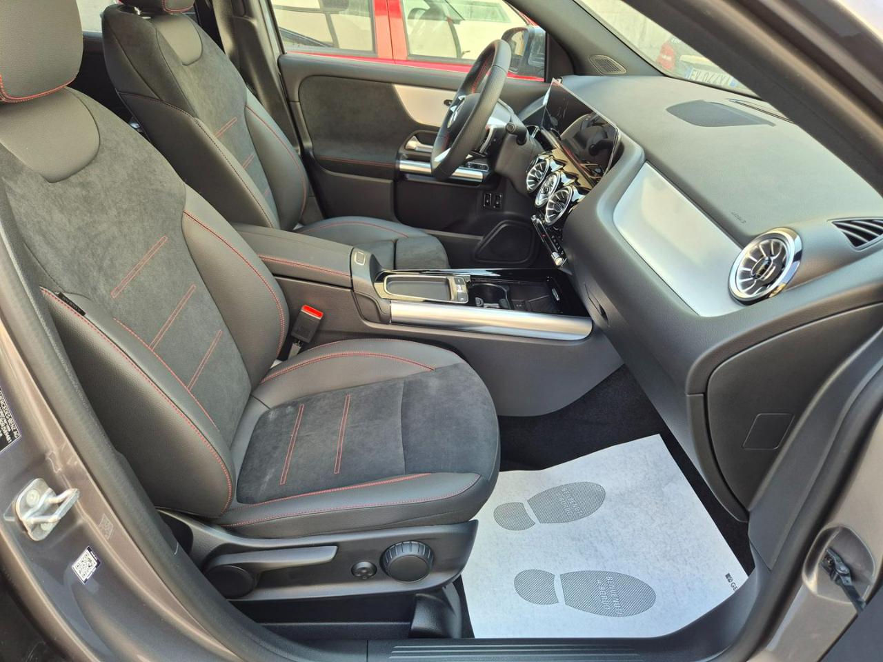 MERCEDES-BENZ GLA 250 e hybrid EQ AMG Line Advanced Plus - 11