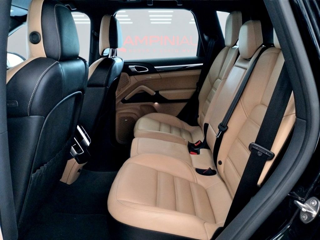 PORSCHE Cayenne 3.0 Diesel Platinum Edition 250 Cv Unico Proprieta - 17